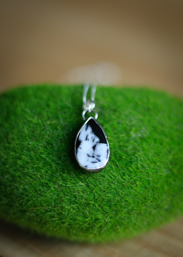 Chrysanthemum Stone necklace